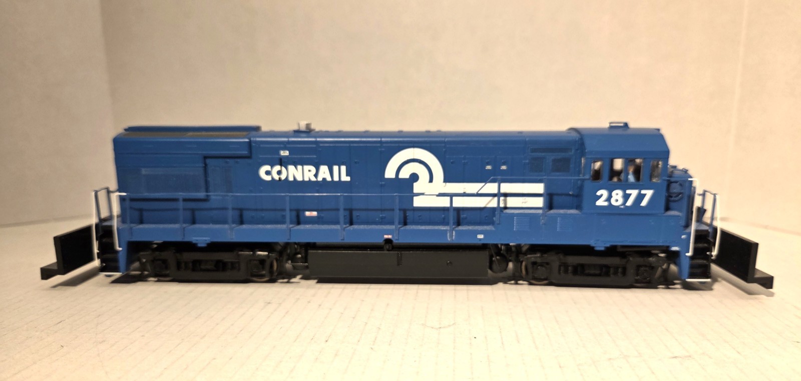 Walthers Proto 2000 HO GE U30B Conrail #2877 DC No Box Missing Air Horn