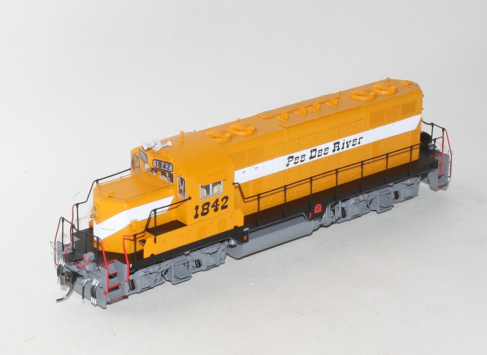 InterMountain IMRC GP16 Pee Dee River PDRR 1842 Factory DCC HO Scale