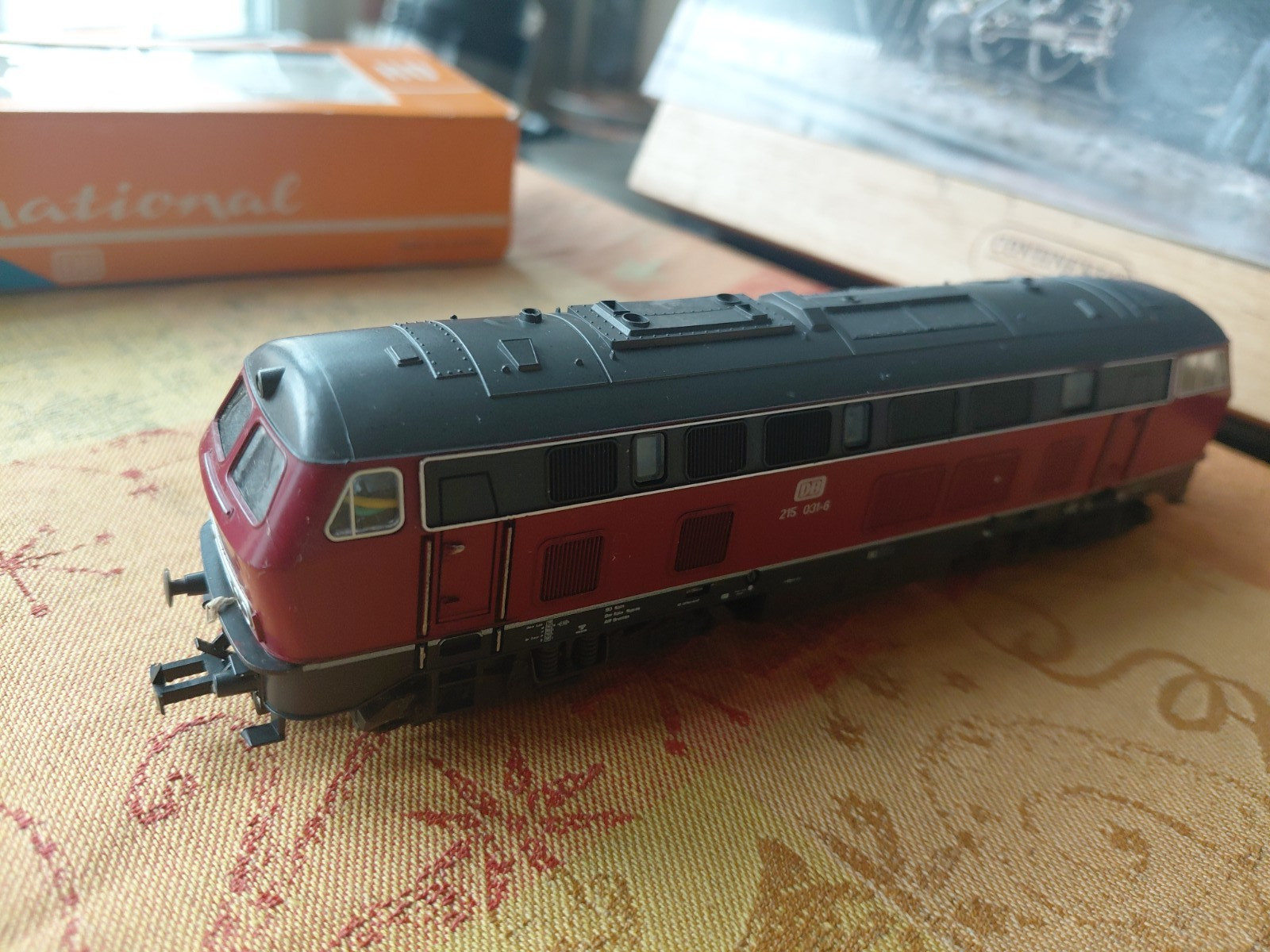 Roco Diesel Locomotive V215 031-6 Deutsche Bundesbahn BR 215 H0 DC Analog