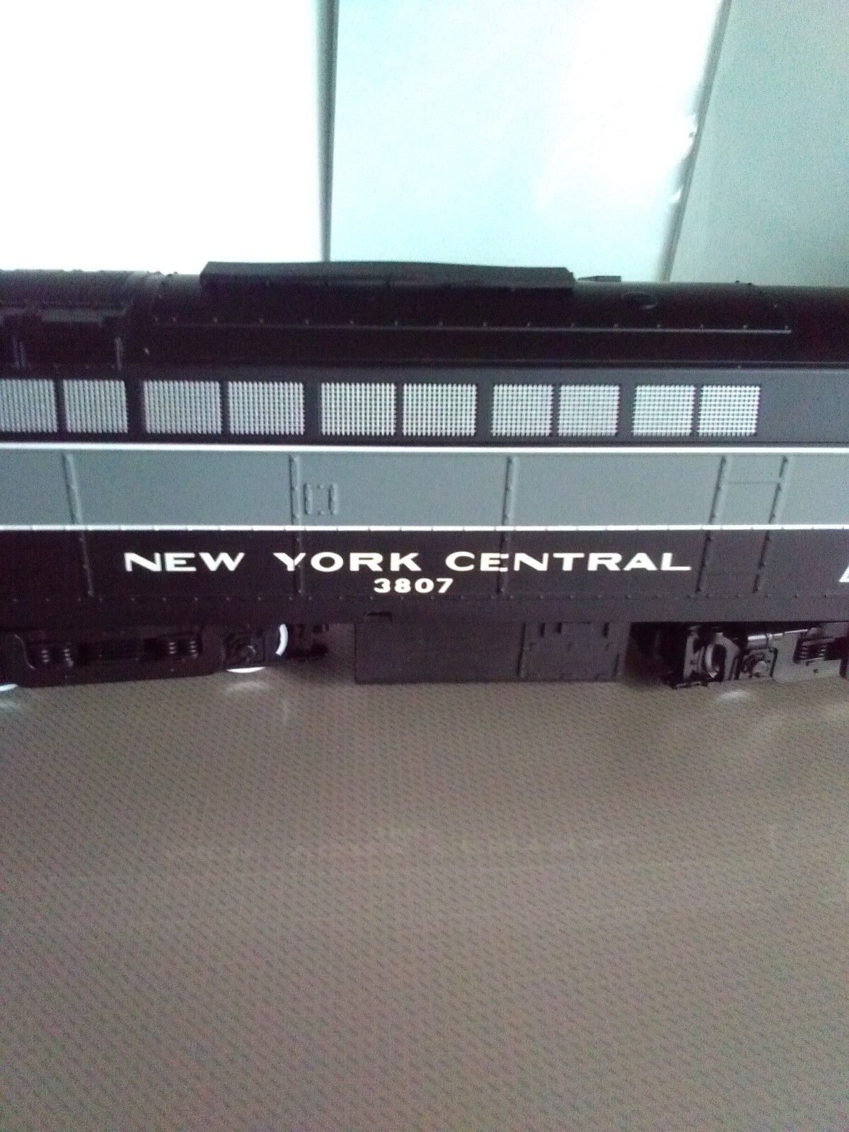 ER MODELS ROCO HO TRAIN POWERED LOCO NYC #3807 SHARK NOSE DIESEL NEW DCC READY !