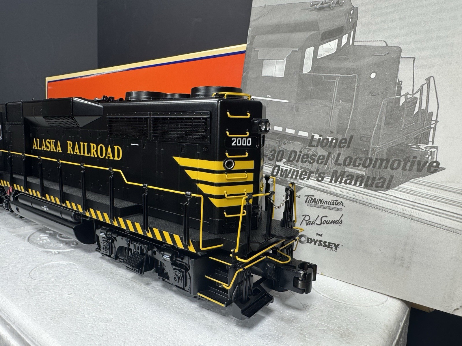 Lionel 6-28839 TMCC Alaska Railroad ARR GP30 diesel engine #2000 LNIB