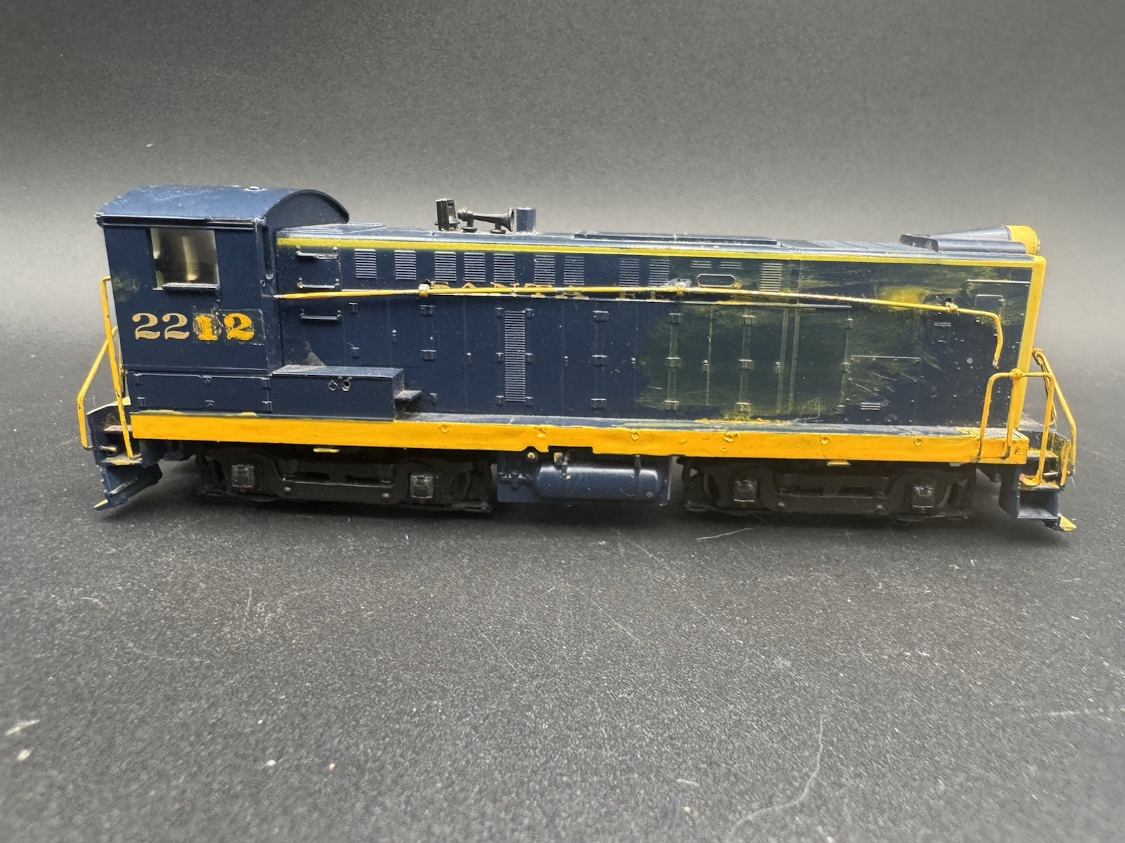 Athearn HO S-12 ATSF/Santa Fe #2200 PWR Diesel Locomotive Pair Tested Custom
