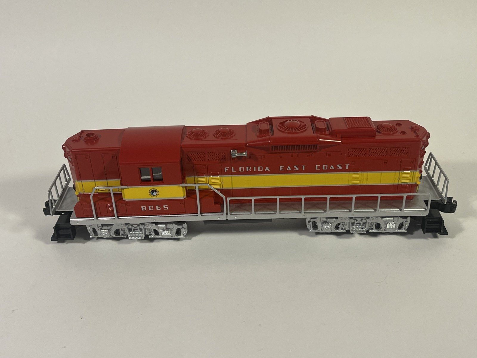 Lionel 8065 Florida East Coast GP-9 Non-Powered “A” Dummy Unit, 2_20_26