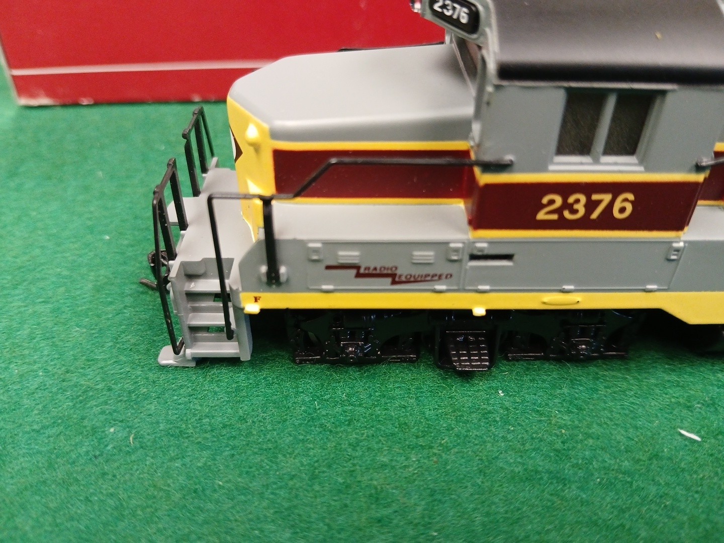 Model Power Ho GP-20 Diesel #2376 Erie Lackawanna New Wmew Style Couplers Added