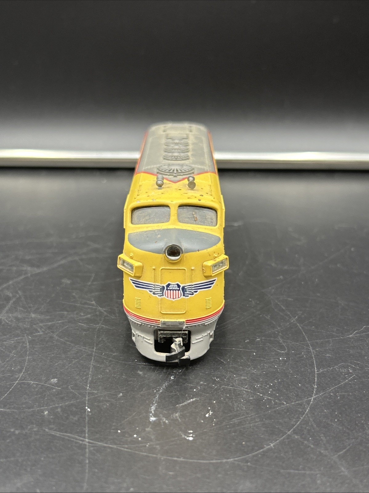 Vintage Bachmann HO Scale Union Pacific F9 Diesel Locomotive 1468 Yellow Gray