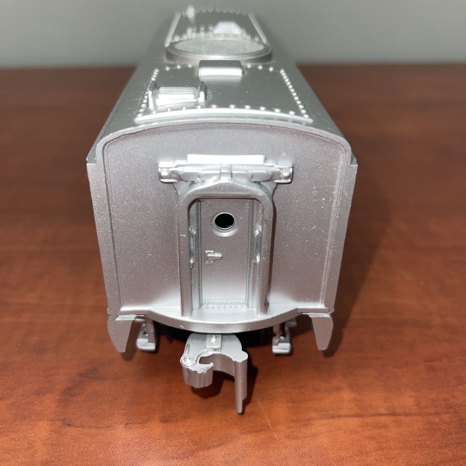 KMT Kusan Auburn Train 2716 ALCO DIESEL LOCOMOTIVE BURLINGTON SHELL No Motor