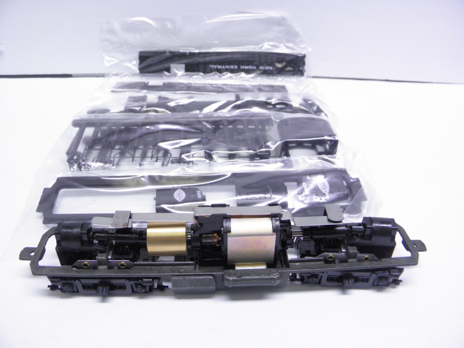 STEWART – RS-3 POWERED LOCOMOTIVE NYC HO SCALE KIT