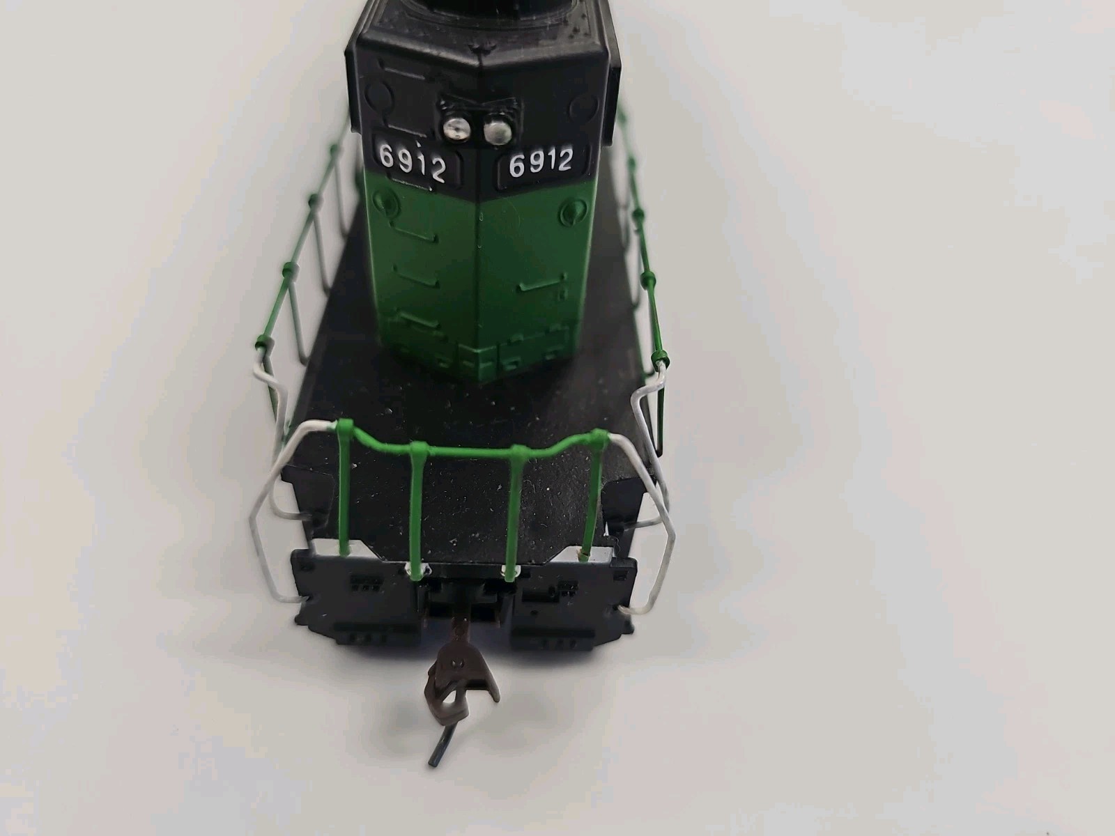 Athearn HO Scale Blue Box SD40-2 Burlington Northern BN 6912 Runs Well.