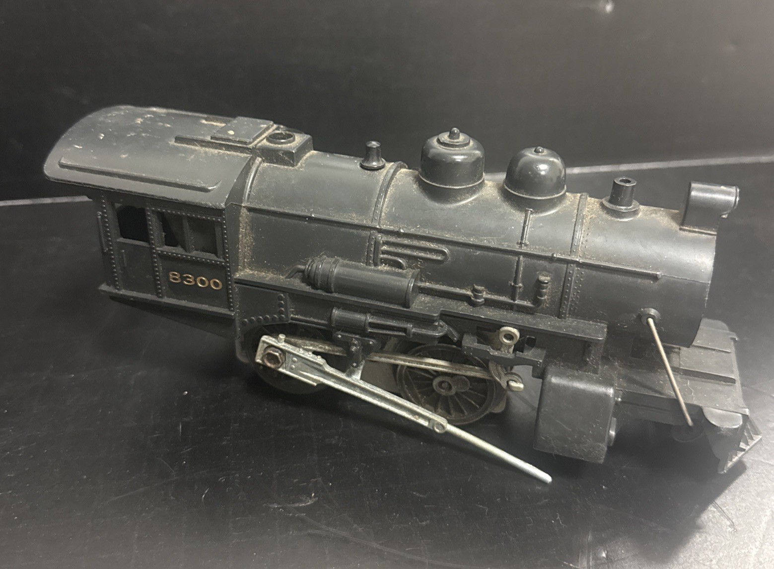Lionel 8300 Steam Locomotive & Tender O-27 Postwar for Parts or Repair Vintage