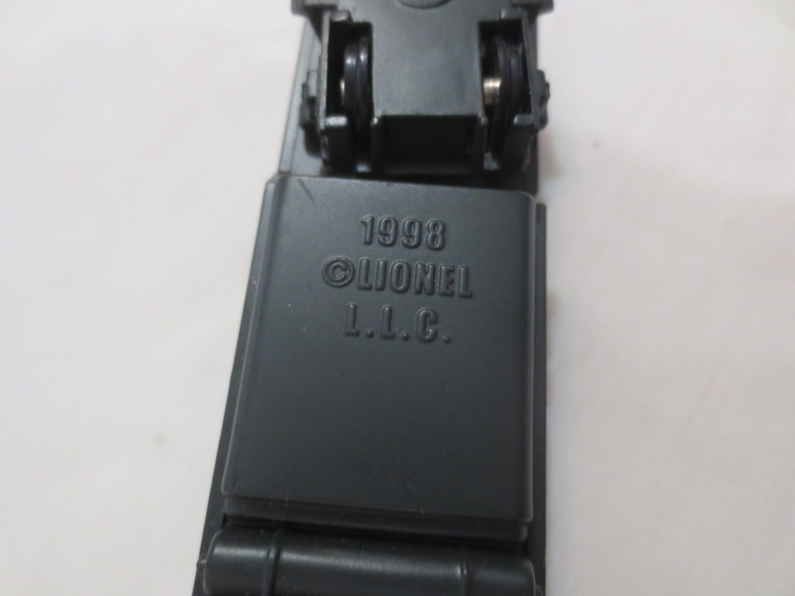 Lionel Locomotive 7215 PA GP-9 series With Decorative Tin 1998