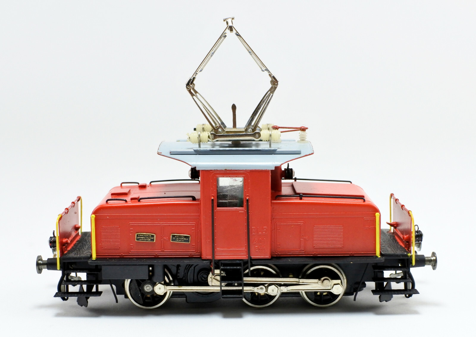 METROPOLITAN HO SCALE BRASS SBB BLE Ee 3/3 ELECTRIC ENGINE FACTORY PAINTED