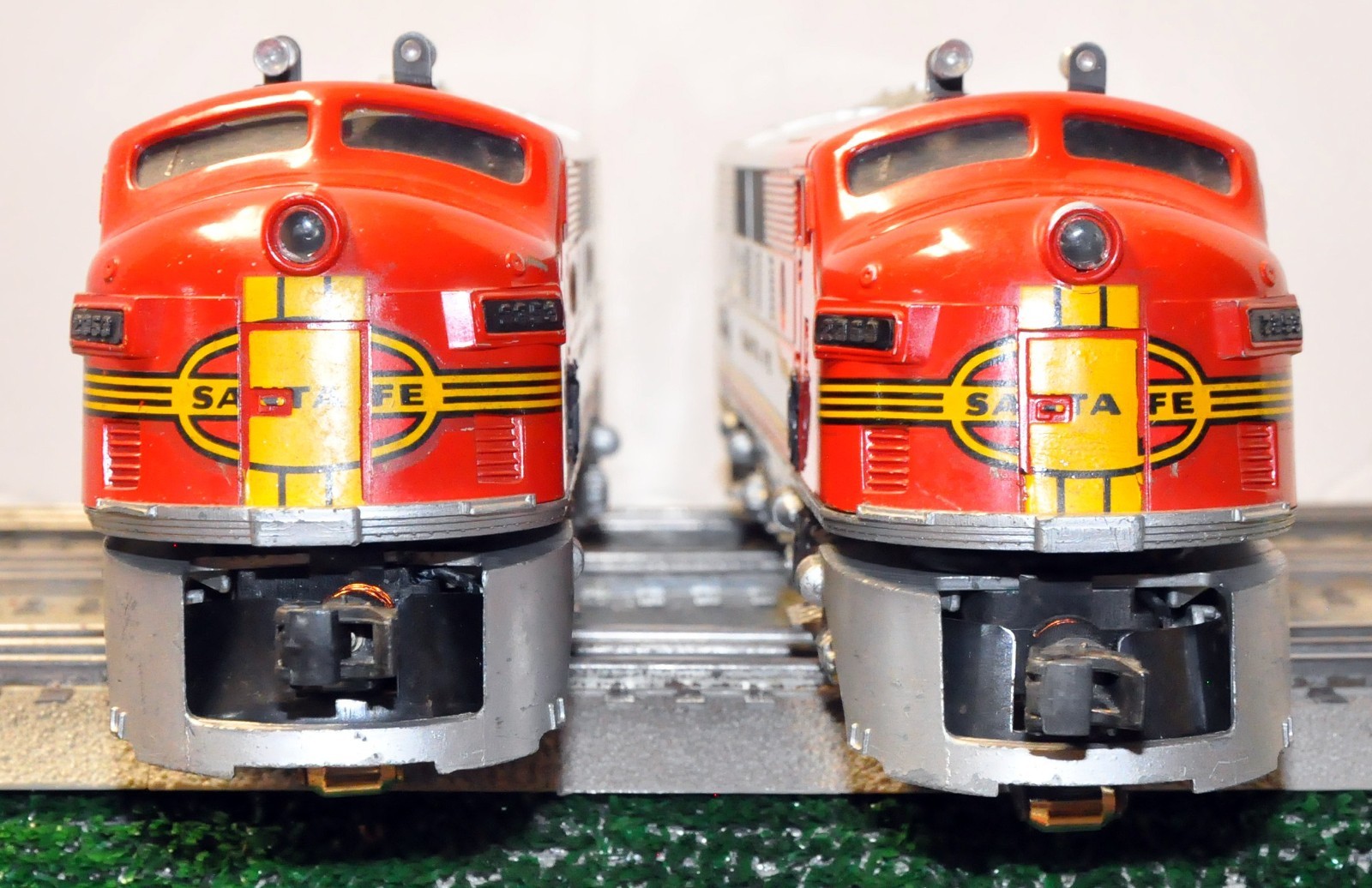 Lionel 2353 Santa Fe F 3 AA-In Original Boxes and Master Carton-Fully Serviced