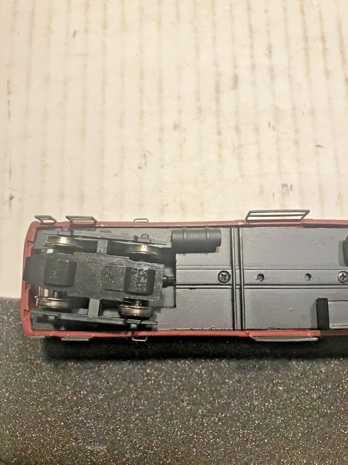 HO SCALE SPECTRUM BOSTON & MAINE POWERED DOODLEBUG WITH BOX