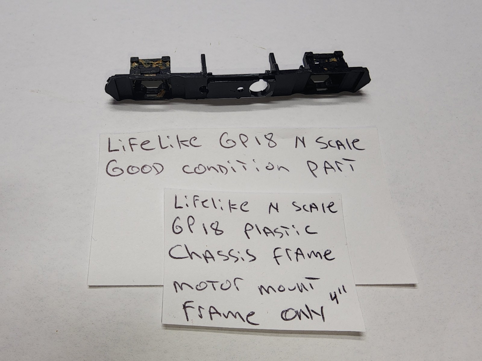 N Scale Life-Like Gp18 Diesel Locomotive Plastic Chassis ONLY 4″ GOOD CONDITION