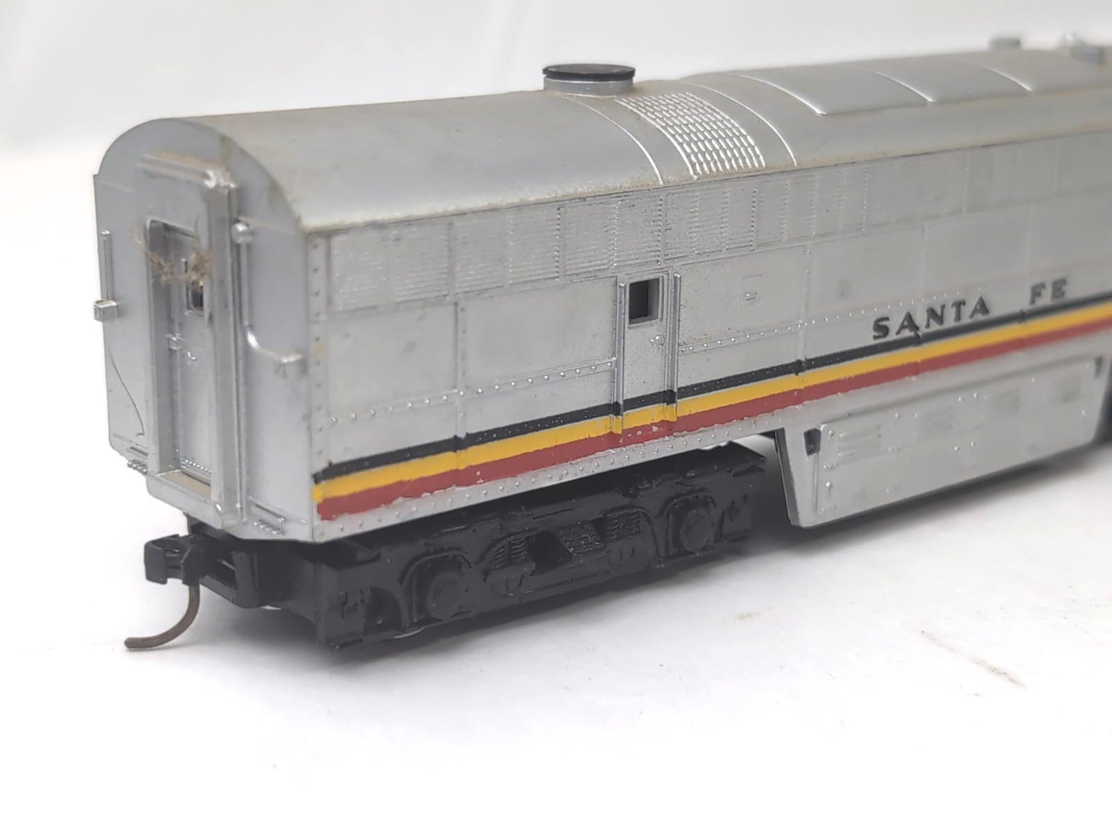 RIVAROSSI – FM C-Liner B Unit Deisel Locomotive (Unpowered) “SANTA FE’ – HO