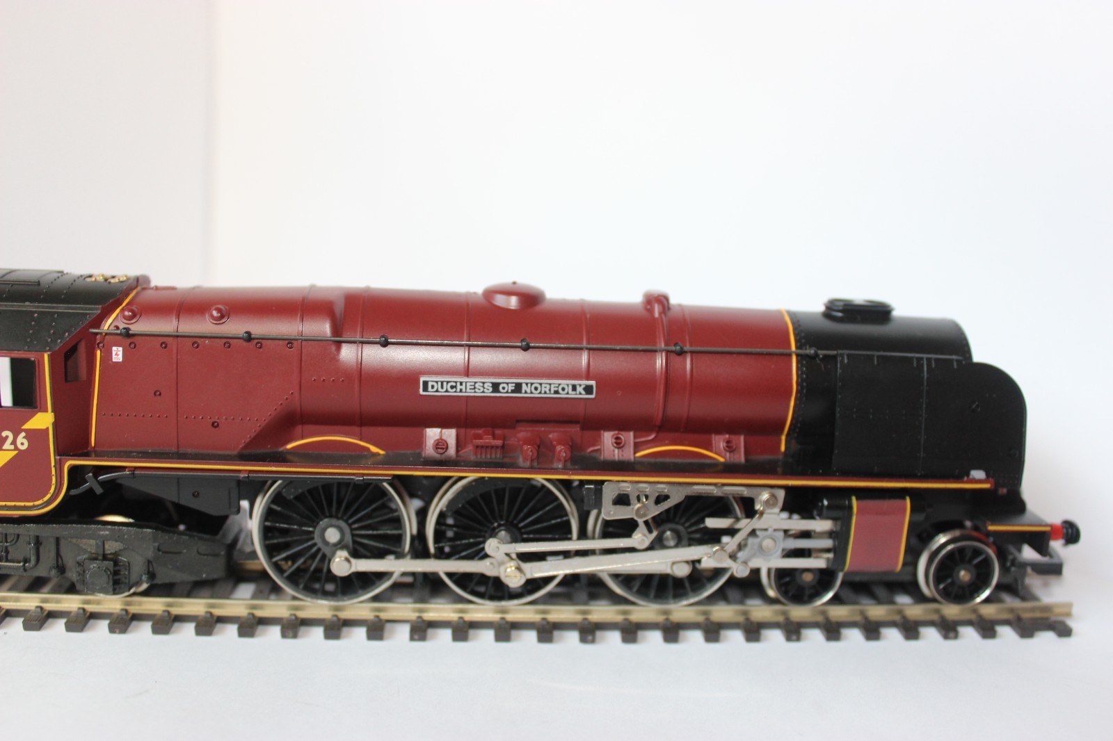 Hornby R134 Steam Loco 4-6-2 “Duchess of Norfolk” 00 Gauge – Boxed