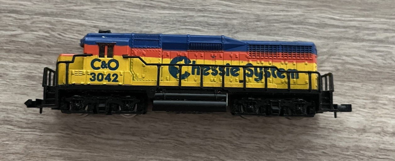 N scale Atlas C&O Chessie System GP30 Diesel Locomotive TESTED SEE DESC