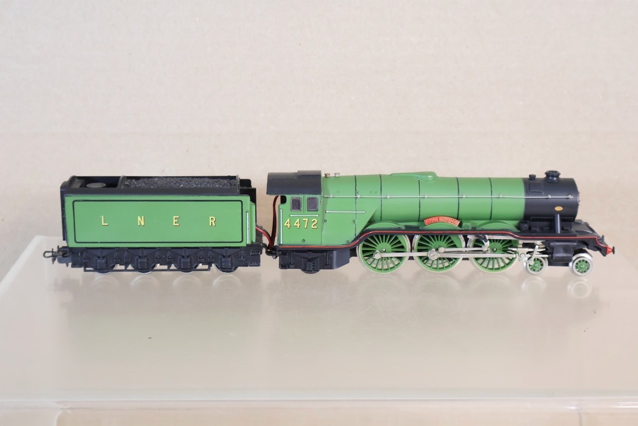 TRIX LILIPUT 1180 REPAIR LNER 4-6-2 CLASS A3 LOCOMOTIVE 4472 FLYING SCOTSMAN op