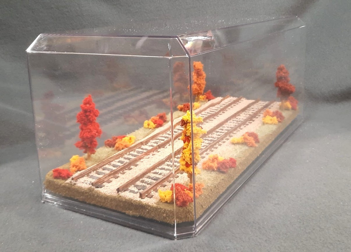 S SCALE 16″ DOUBLE TRACK DISPLAY CASE- “FALL FOILAGE SCENE”-FOR ANY S TRAINS