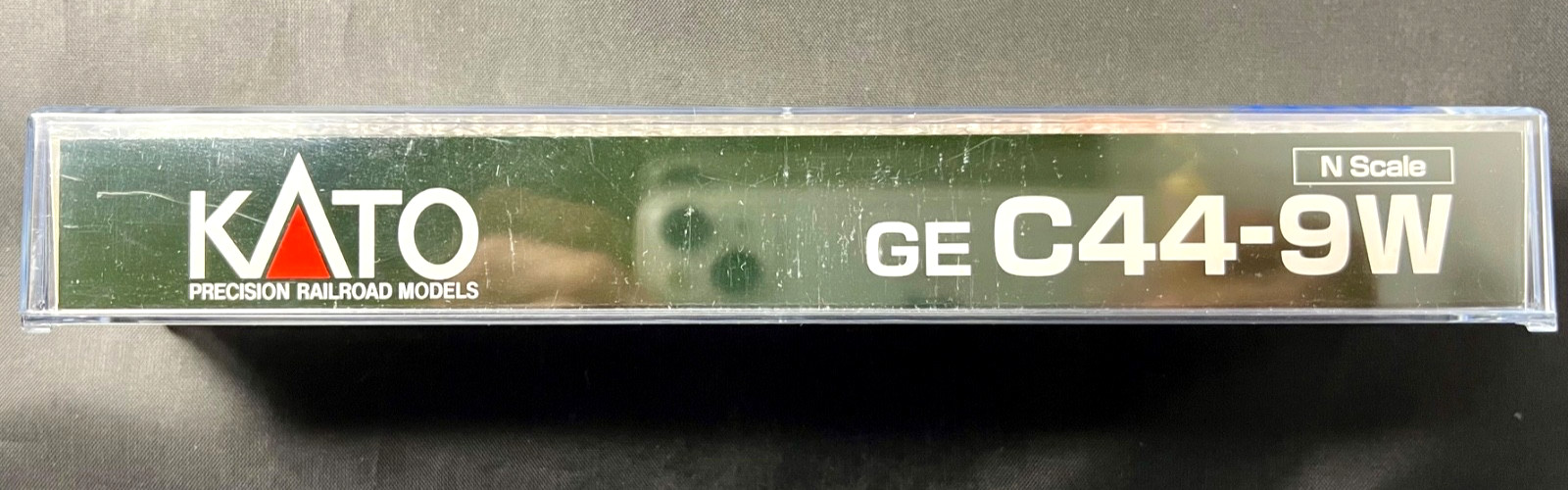 Kato N Scale 176-3509 GE C44-9W BNSF #727 Swoosh