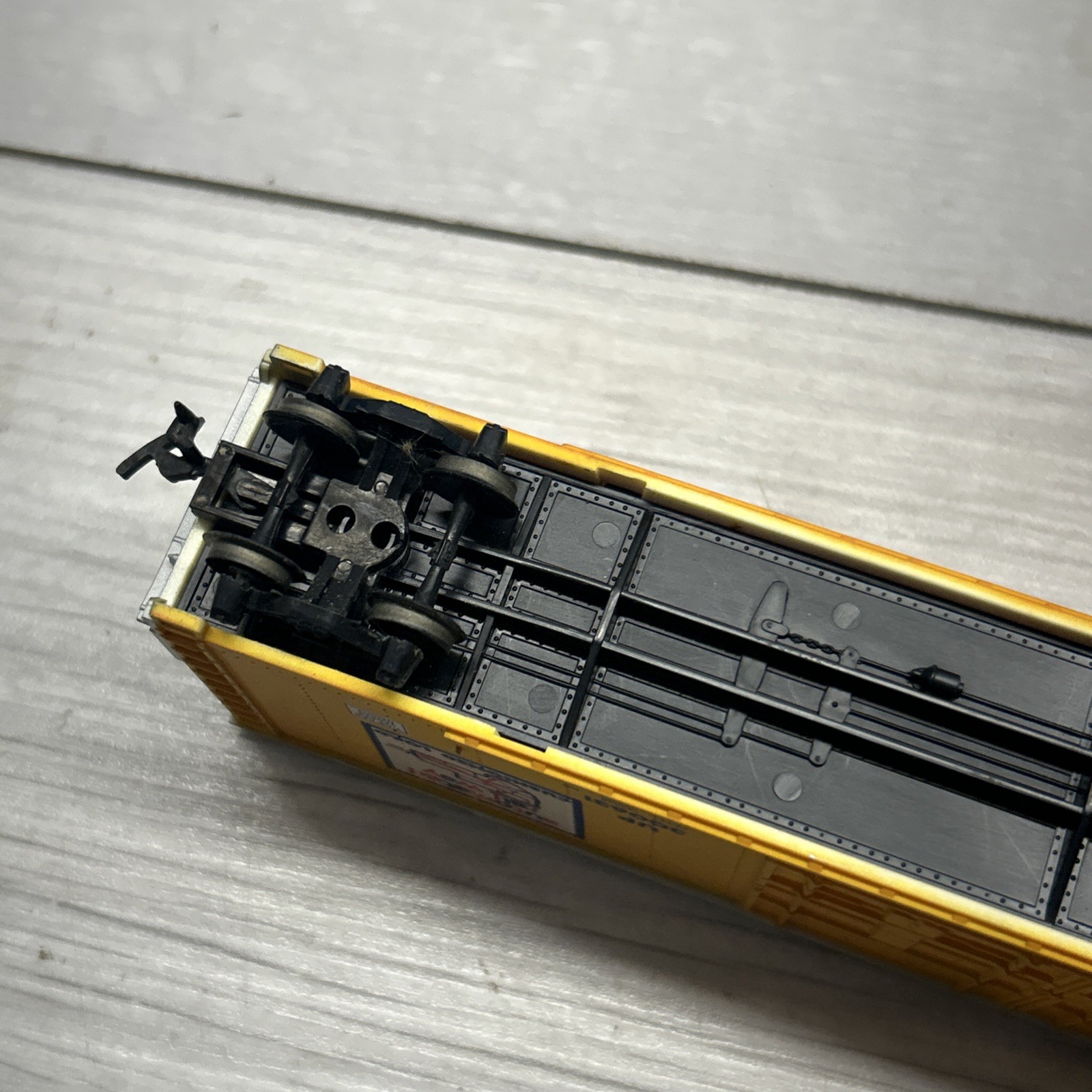 HO Scale Union Pacific Railroad 50′ High Roof Boxcar #300631