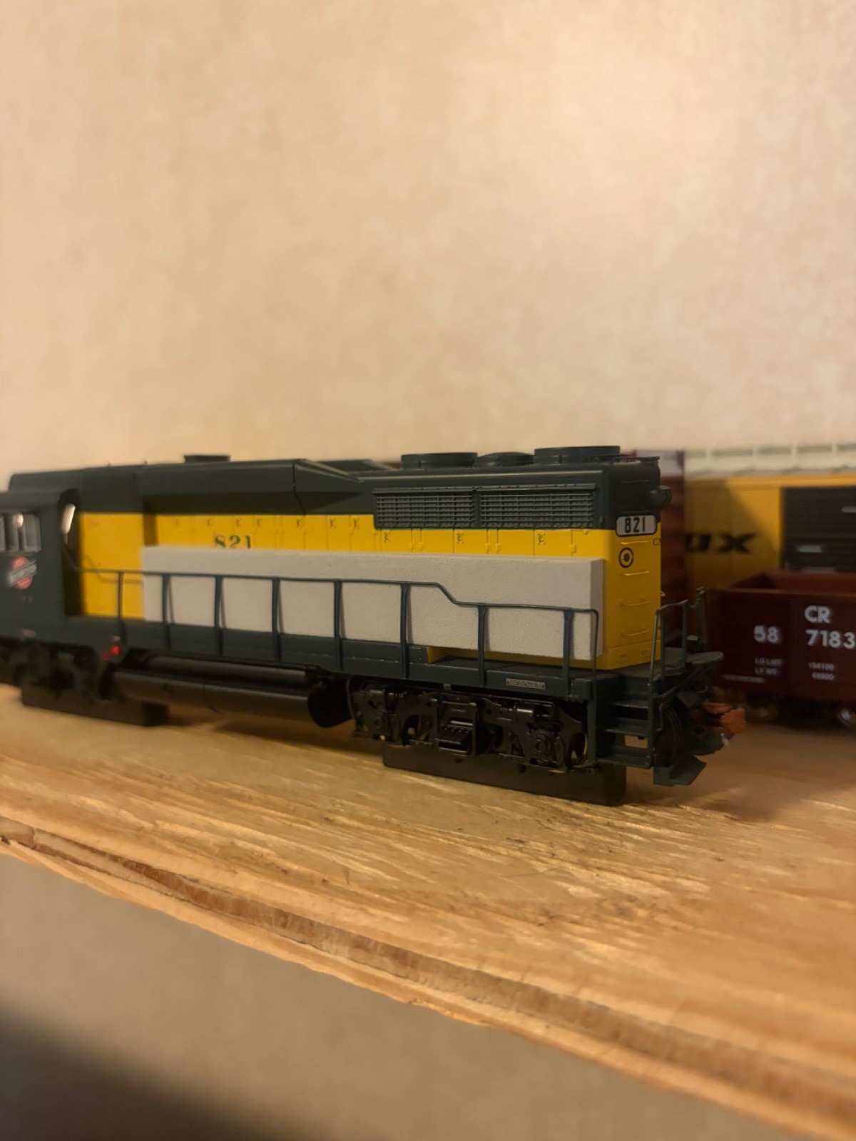 scaletrains rivet counter ho gp30 CNW 821