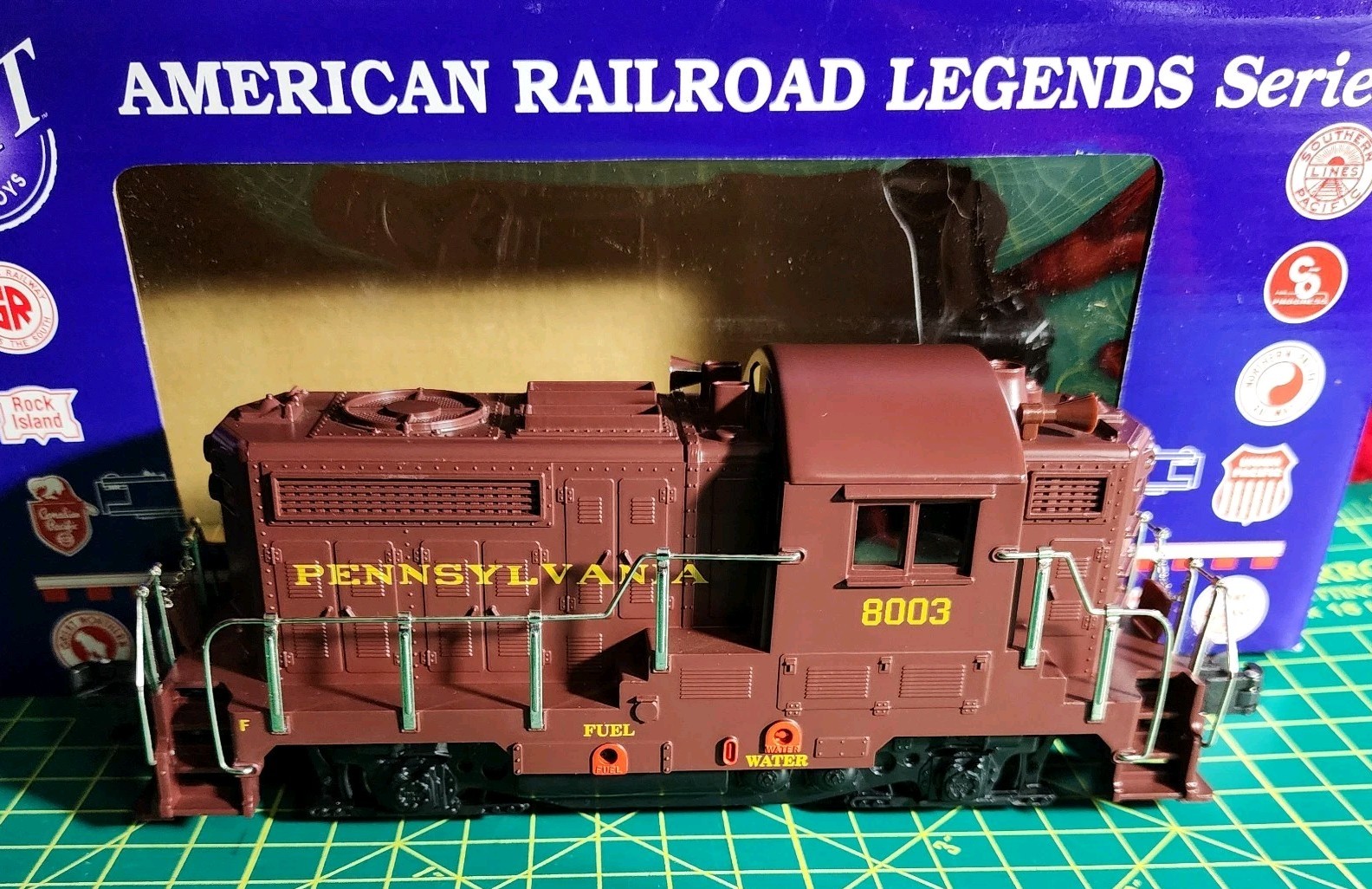 American Railroad Legends RMT-4221 Pennsylvania GP Diesel O Locomotive NEW M39