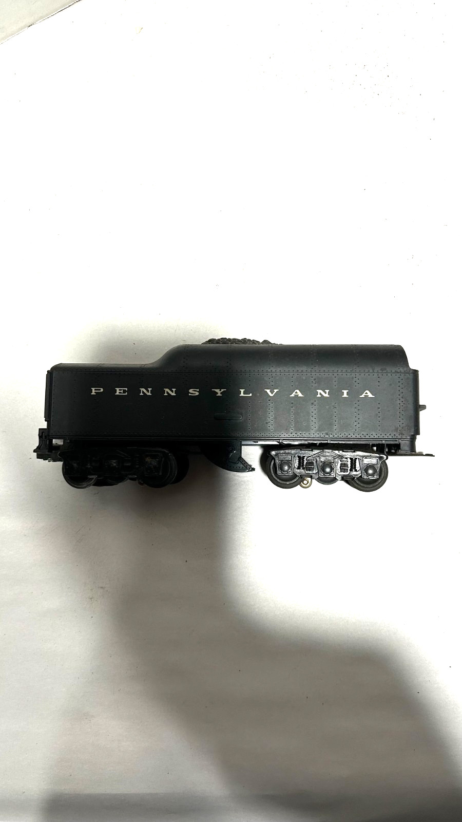 LIONEL 2671 WHISTLE TENDER PENNSYVANIA 12 WHEEL VINTAGE O GAUGE TRAINS