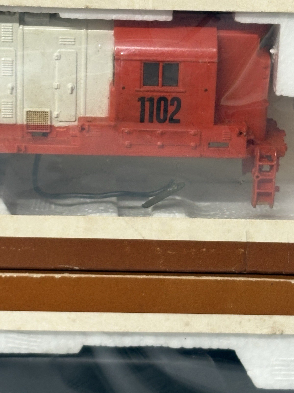 TYCO HO Illinois Central Gulf Diesel Locomotive lot of 2 for parts