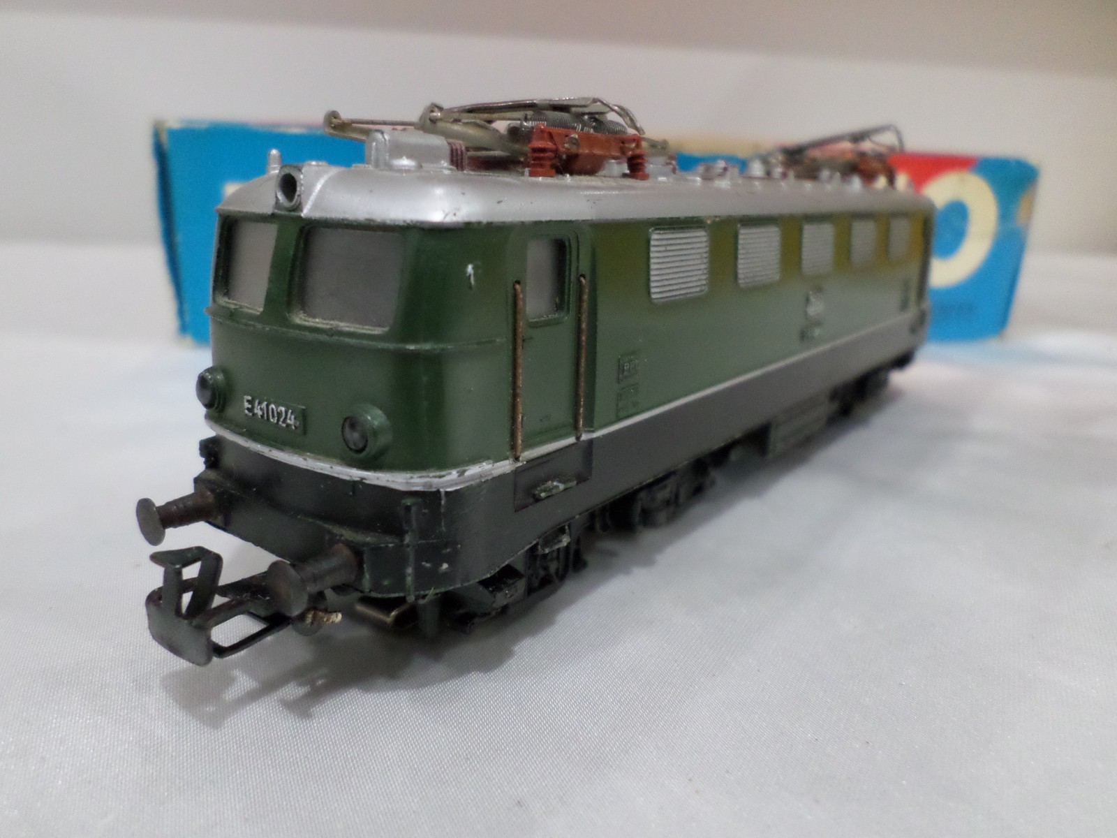 Marklin 3037 HO DB Electric Locomotive, 3 Rail, (Analogue) C5