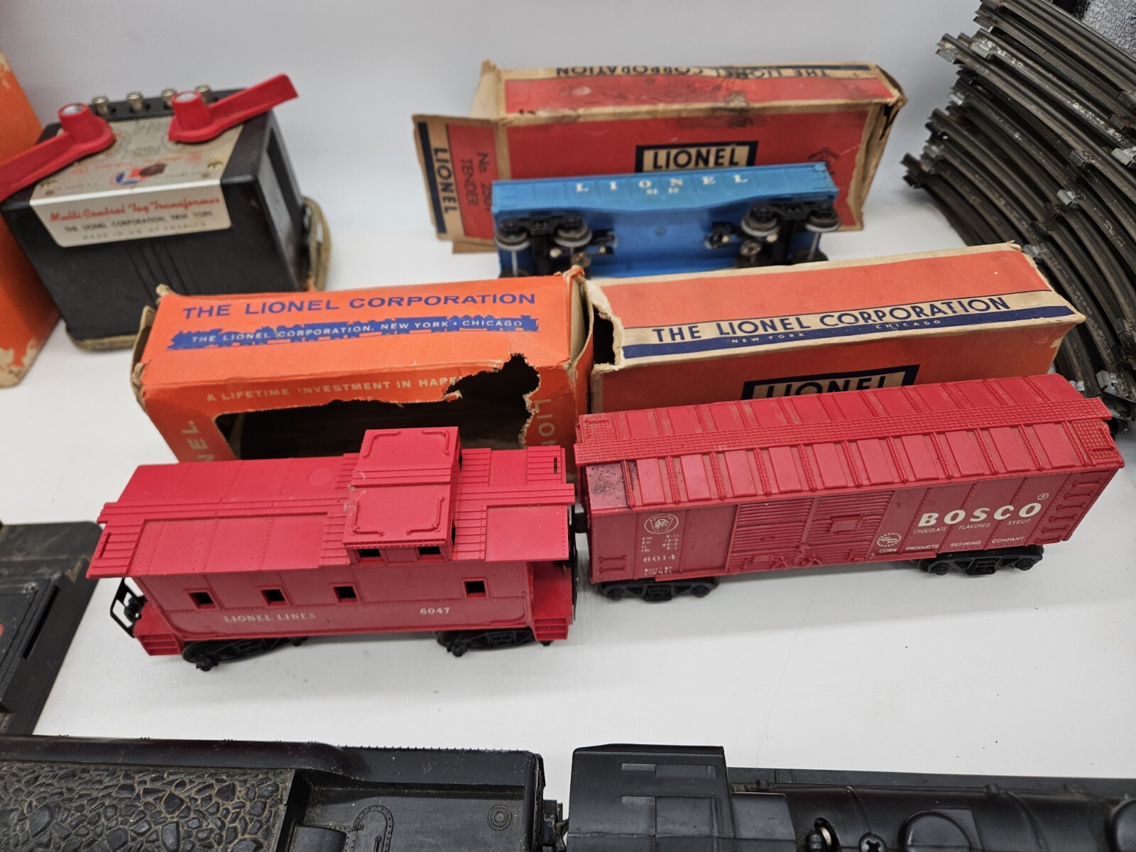 Lionel 247 Vintage O BO Blue Stripe Lot Transformer 1044 6047 Caboose Helicopter