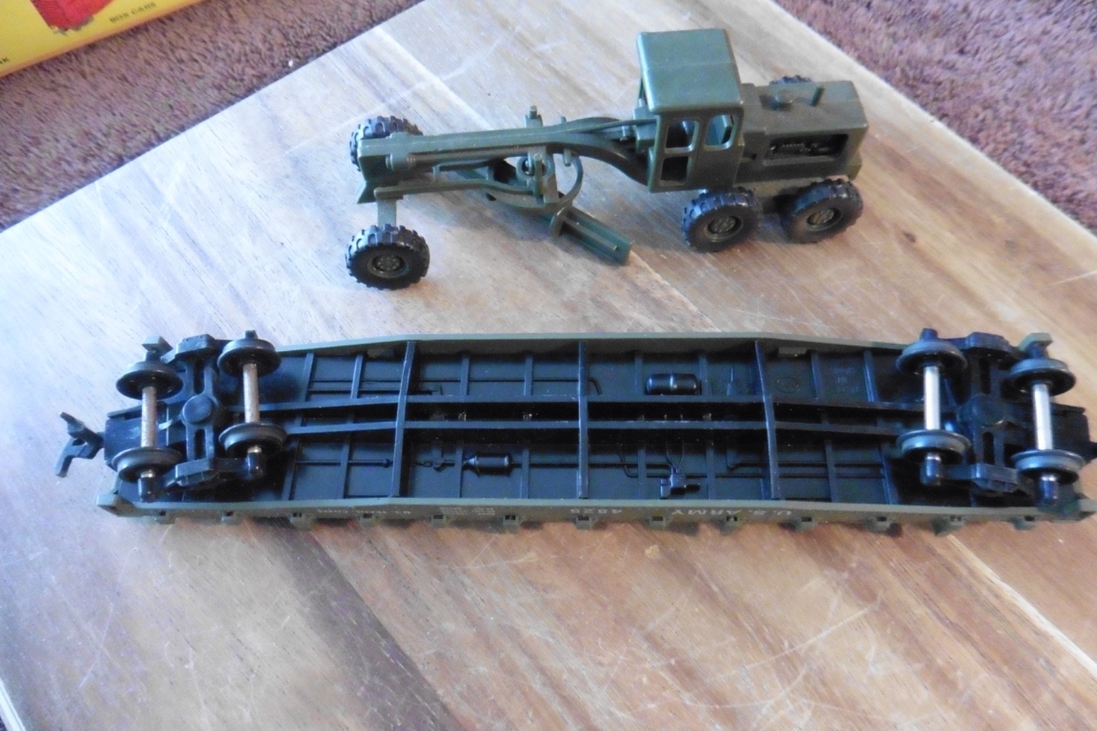 Vintage Cox HO U.S. Army #4825 Flat Car with Road Grader #615070 Original Box