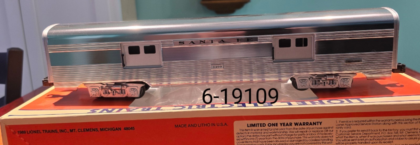 O Scale Lionel Santa Fe ABA set 6-11711 Plus Add On B and 7 Passenger Cars