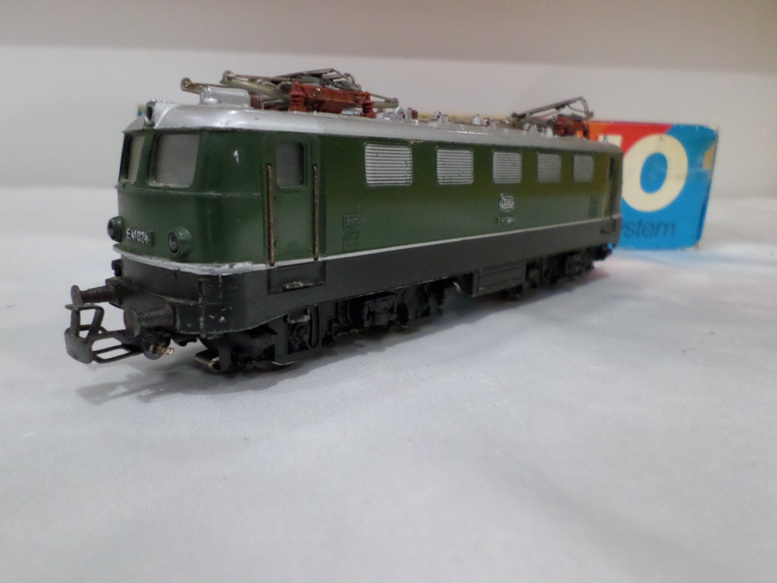 Marklin 3037 HO DB Electric Locomotive, 3 Rail, (Analogue) C5