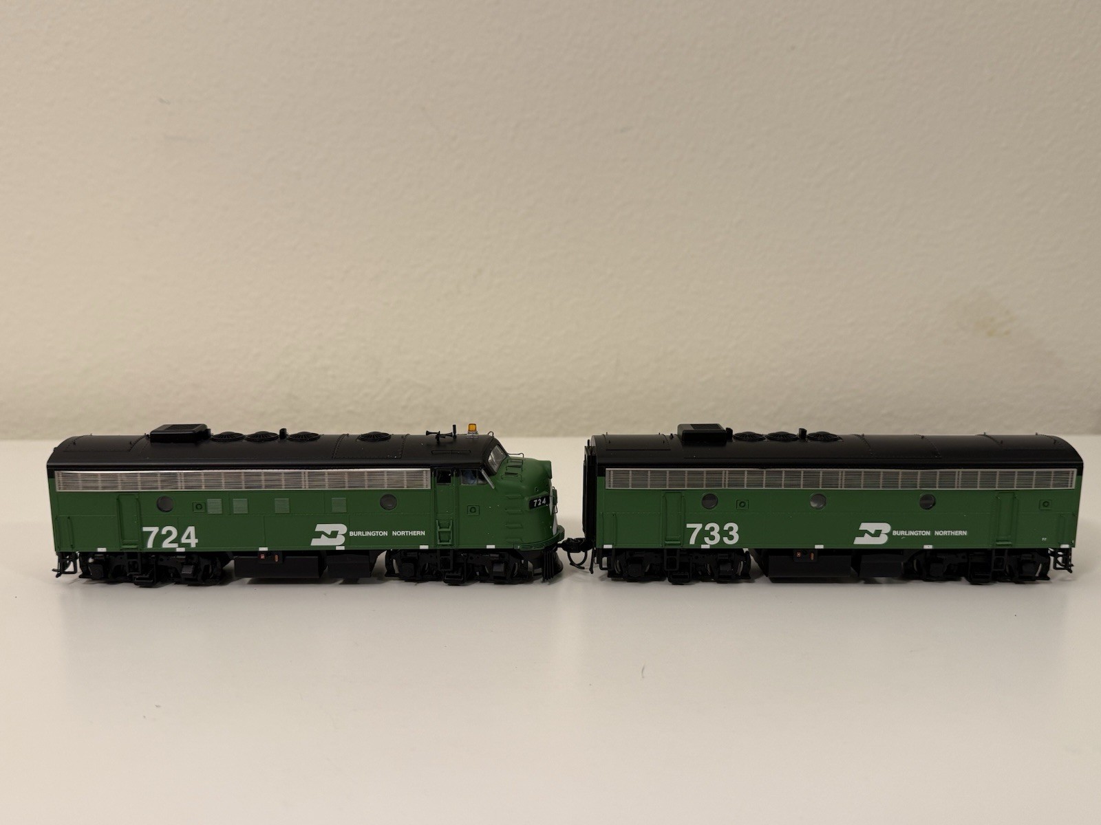 Burlington Northern F7 A/B #724 #733 Walthers Proto HO Scale DCC & Tsunami LED