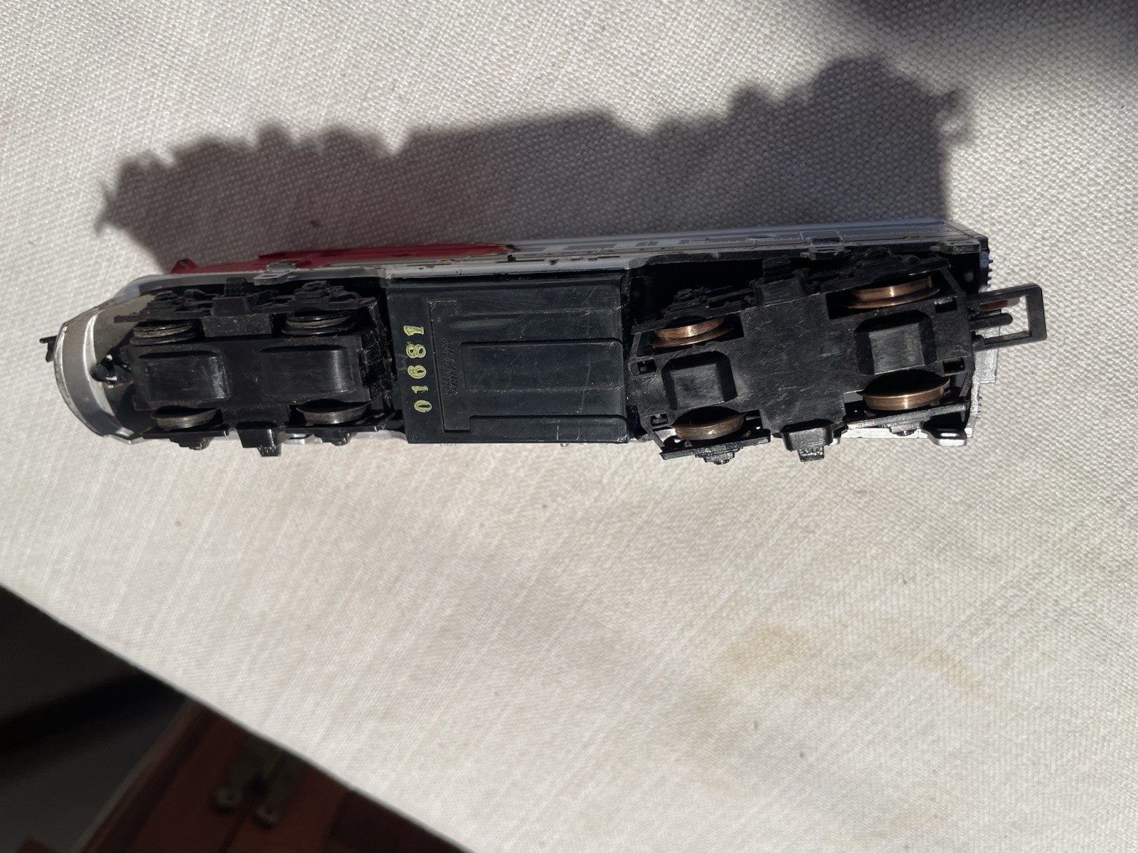 HO Scale Santa Fe F7 Diesel Locomotive Life-Like Powered Tested Runs Service