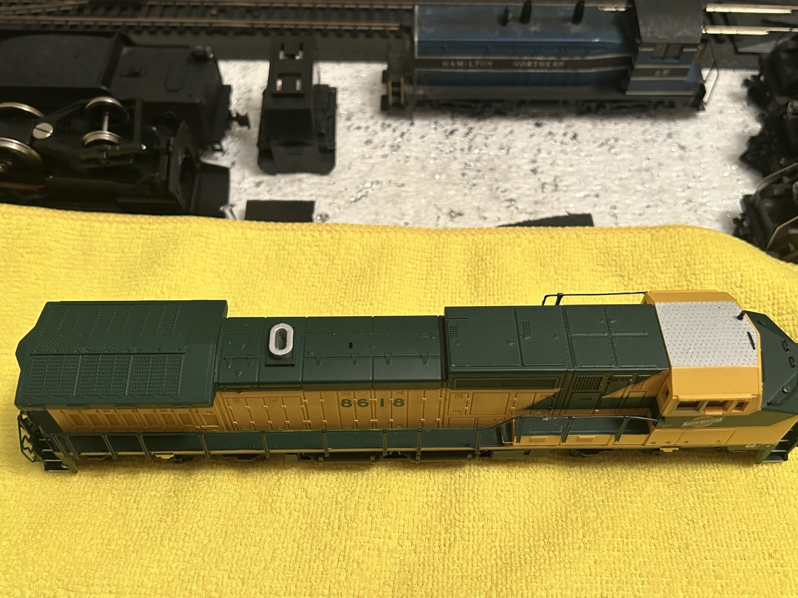 Bachmann Spectrum GE Dash 8-40C Chicago & North Western (C&NW) Pre-owned