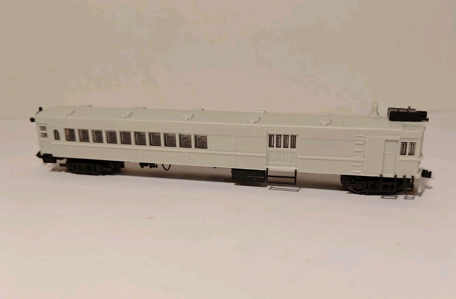 N Scale Bachmann Spectrum 81452 EMC Gas-Electric Doodlebug Unlettered Unpainted