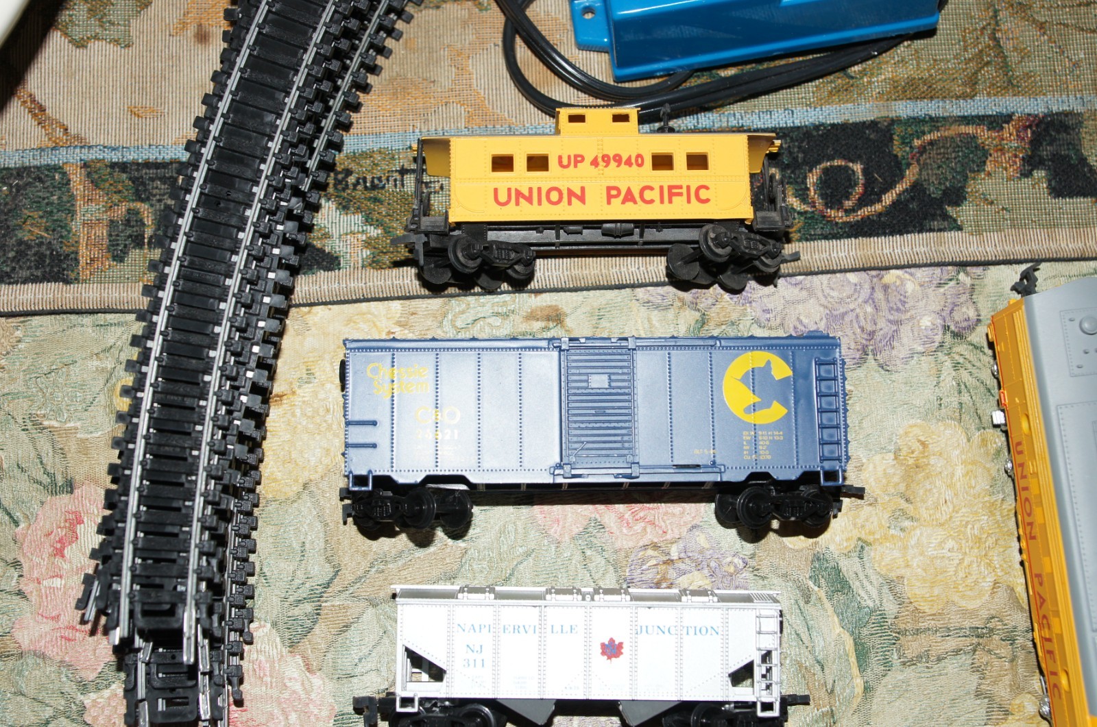 Vintage LIFE-LIKE Rail Chief Electric Train Set Union Pacific 4 Cars Ho Scale