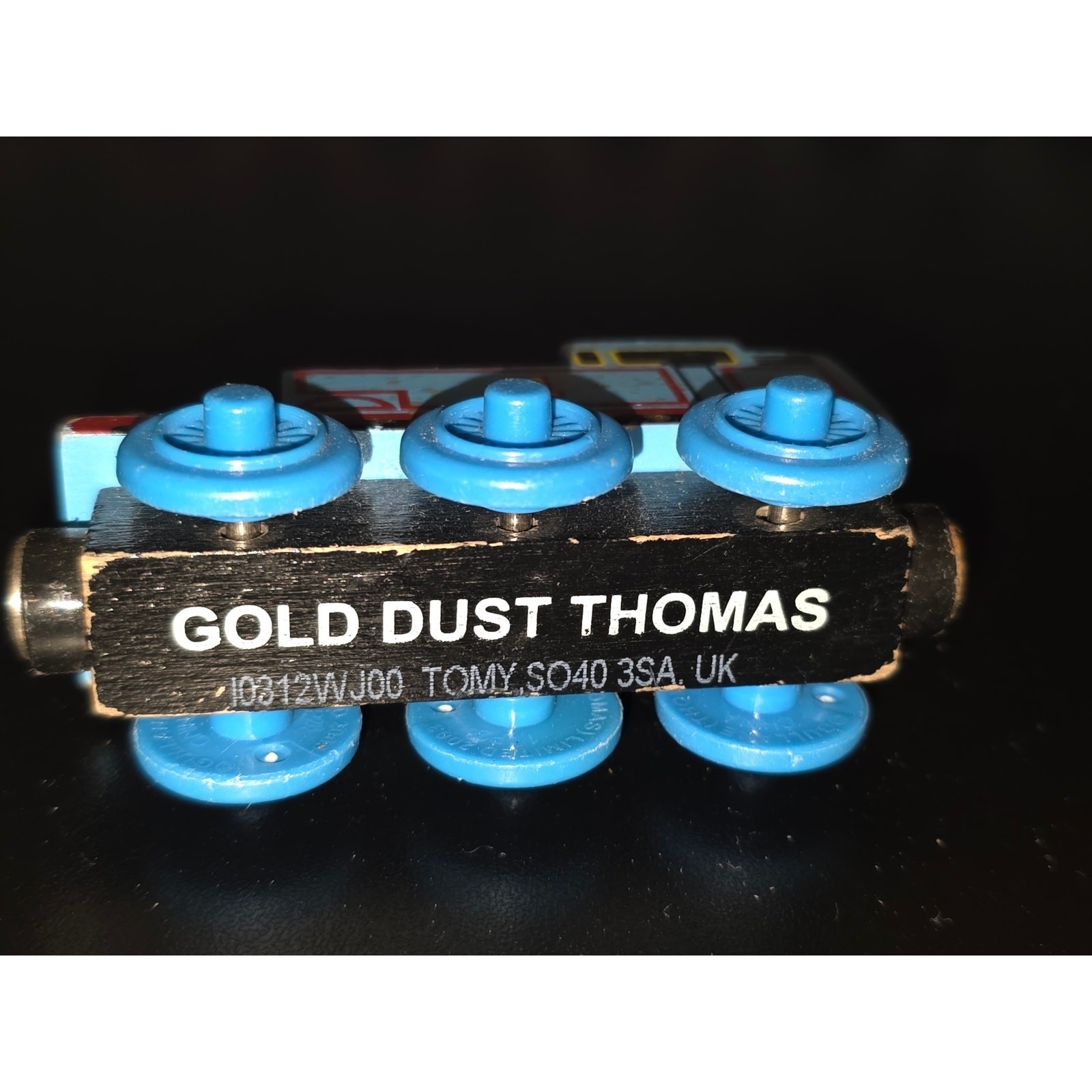 Thomas & Friends Wooden Railway Gold Dust Thomas Tomy 2010 Blue Train No 1