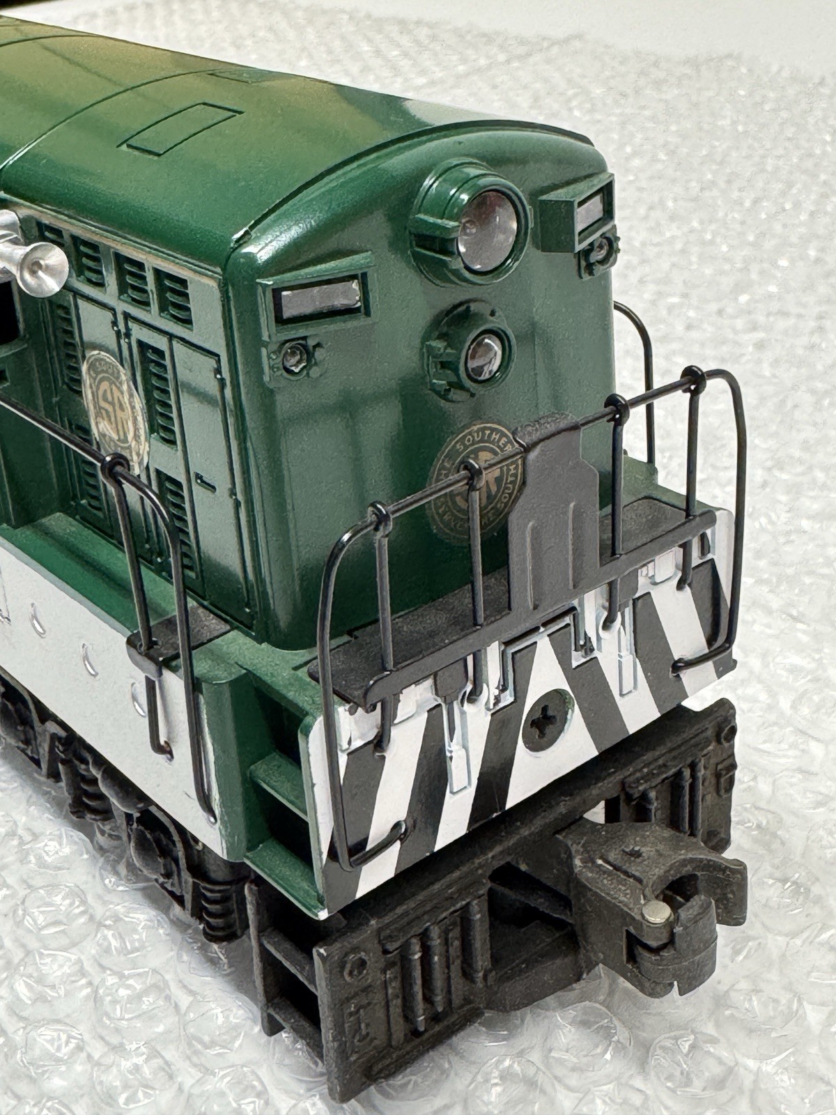 Lionel Train Deisel Engine 6-18301 Southern Fairbanks Morse