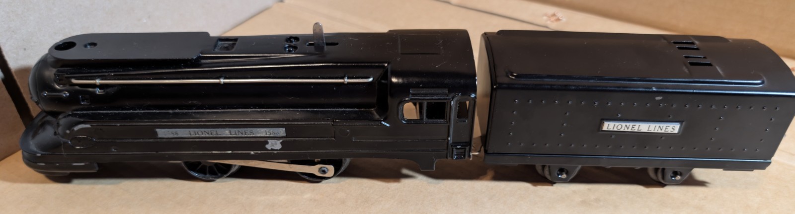 Lionel 1588 Clockwork Torpedo Locomotive with Tender – Possible Repaint Runs