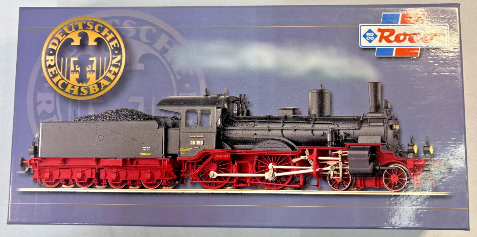 HO Scale Roco Deutsche Bundesbahn BR 036 4-6-2 Locomotive #18 316 DC Powered