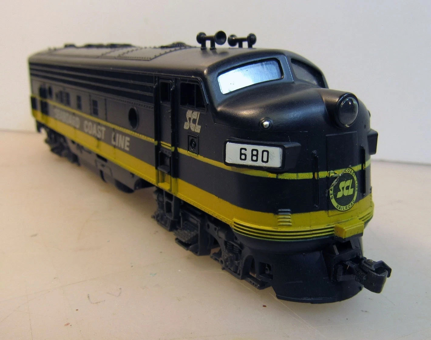 Atlas HO Scale SCL Seaboard Coast Line FP7 – Excellent condition, good runner