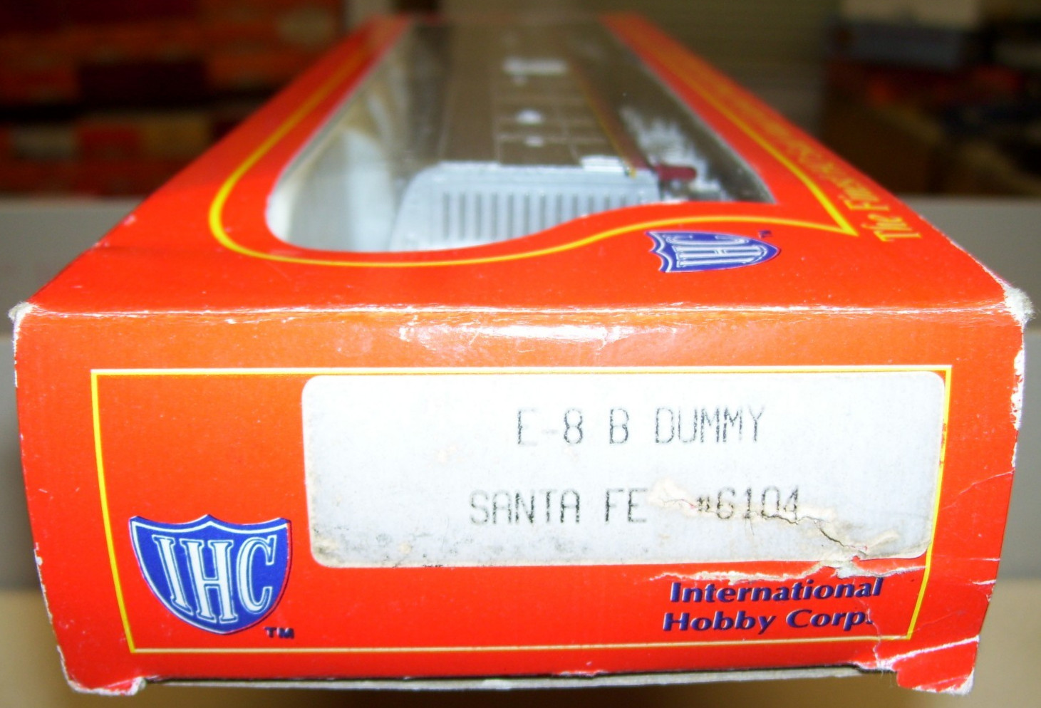 Rivarossi IHC HO Santa Fe EMD E-8B Dummy Locomotive with Kadees, in Original Box