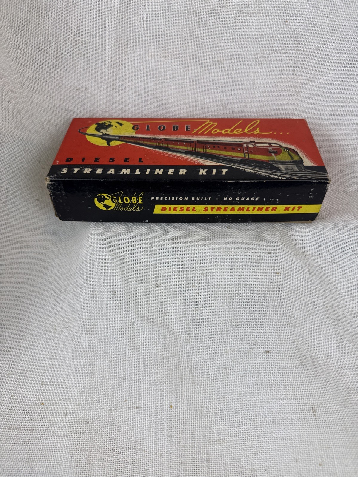Vintage Globe HO Diesel Locomotive Union Pacific F7 1468 Yellow Kit Boxed
