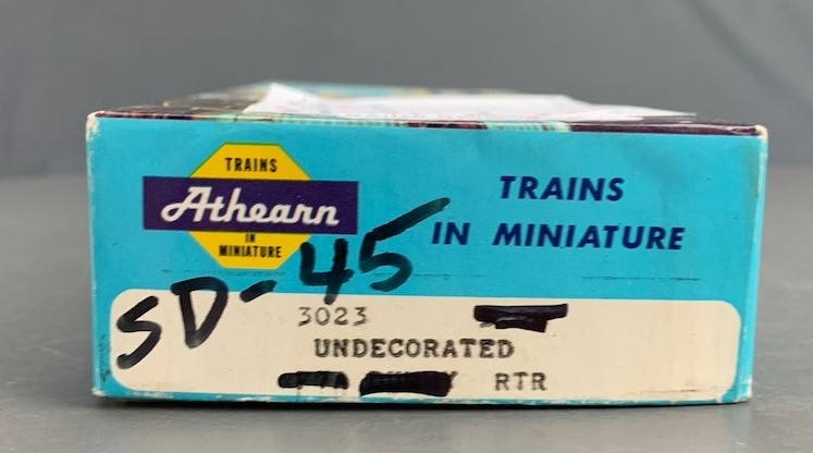 HO Athearn Custom SD45 Diesel Locomotive Reading Bee Line #4600 w/KDs HO8530