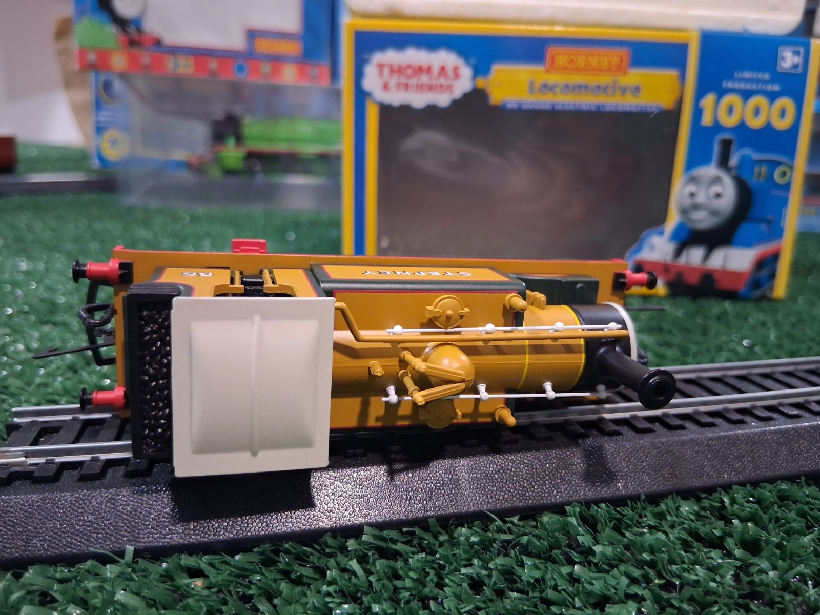 Thomas And Friends HORNBY Stepney The Bluebell Engine Boxed HO/OO GAUGE Working!