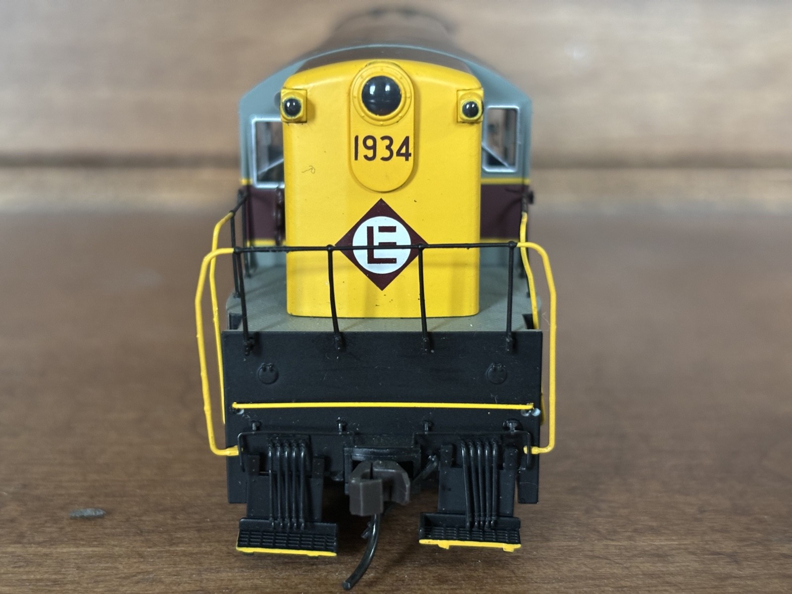 Atlas Classics HO Erie Lackawanna H16-44 Locomotive Road #1934 Runs Okay