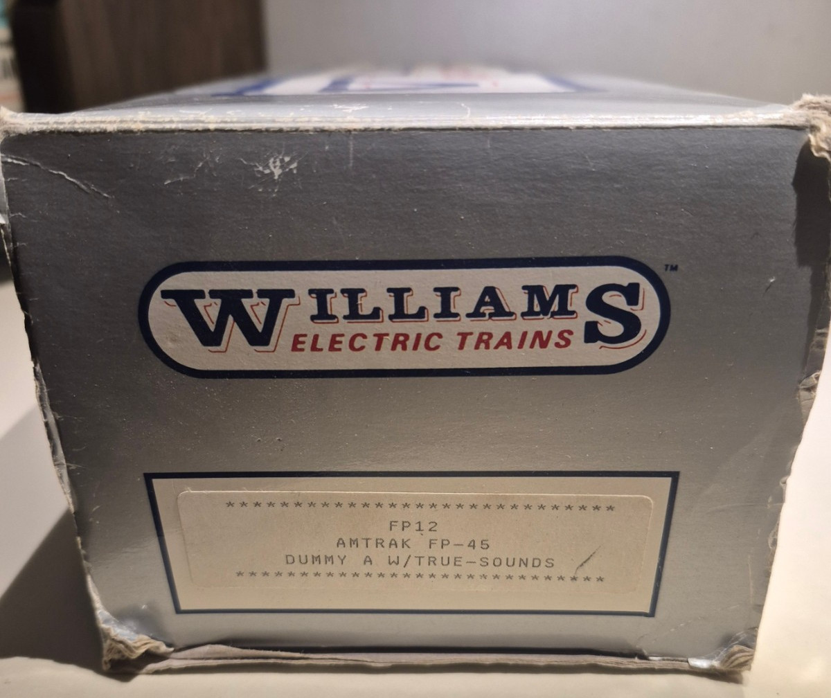 ​Williams FP12 Amtrack FP-45 Dummy A w/ True-Sounds O Gauge Diesel Locomotive